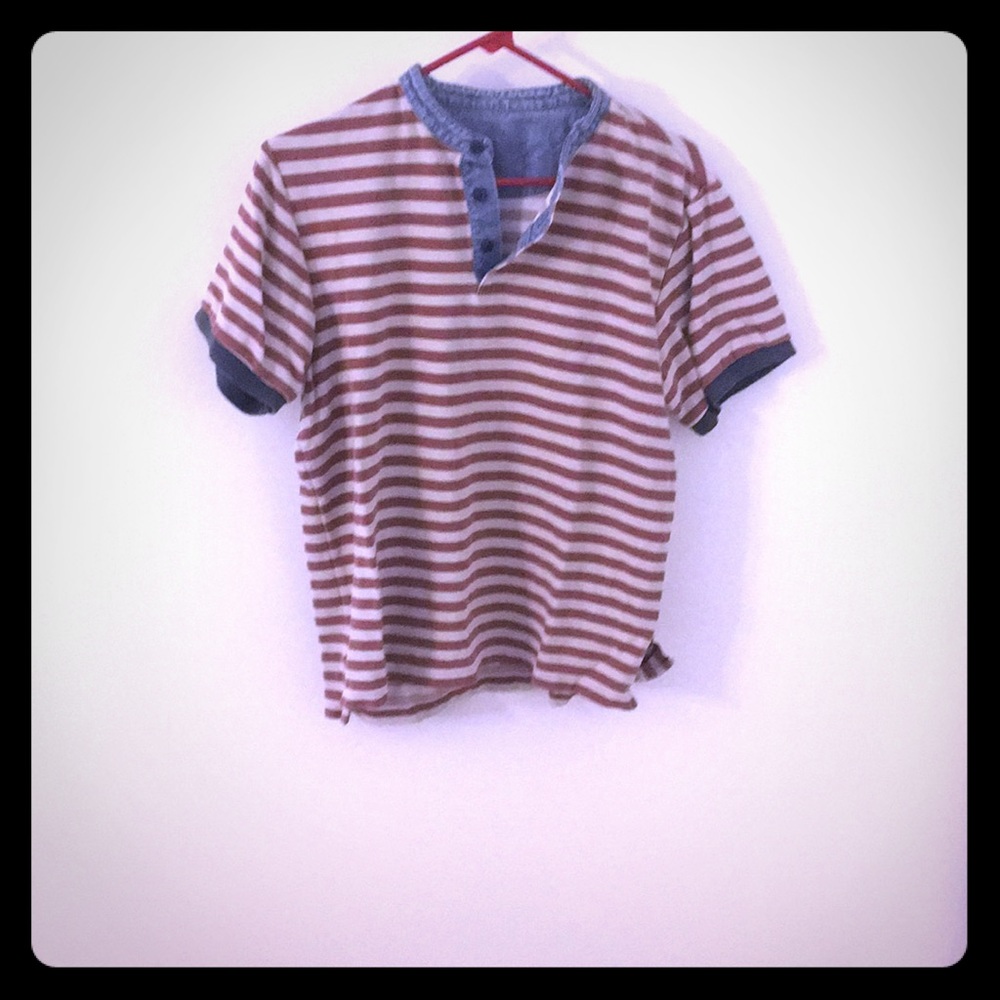 Half button down short sleeved shirt